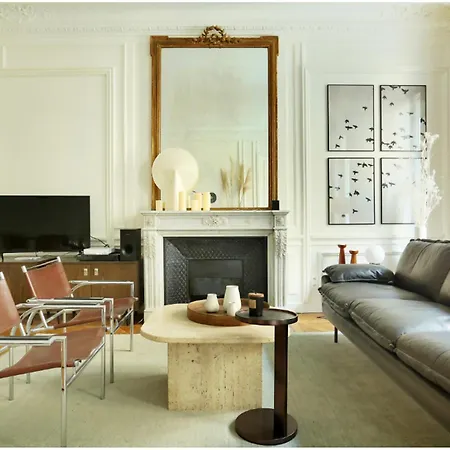 Apartment Luxurious - Located In Centre - Walking Distance From The Louvre Paris