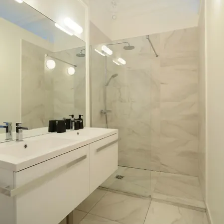 Luxurious - Located In Centre - Walking Distance From The Louvre Parigi