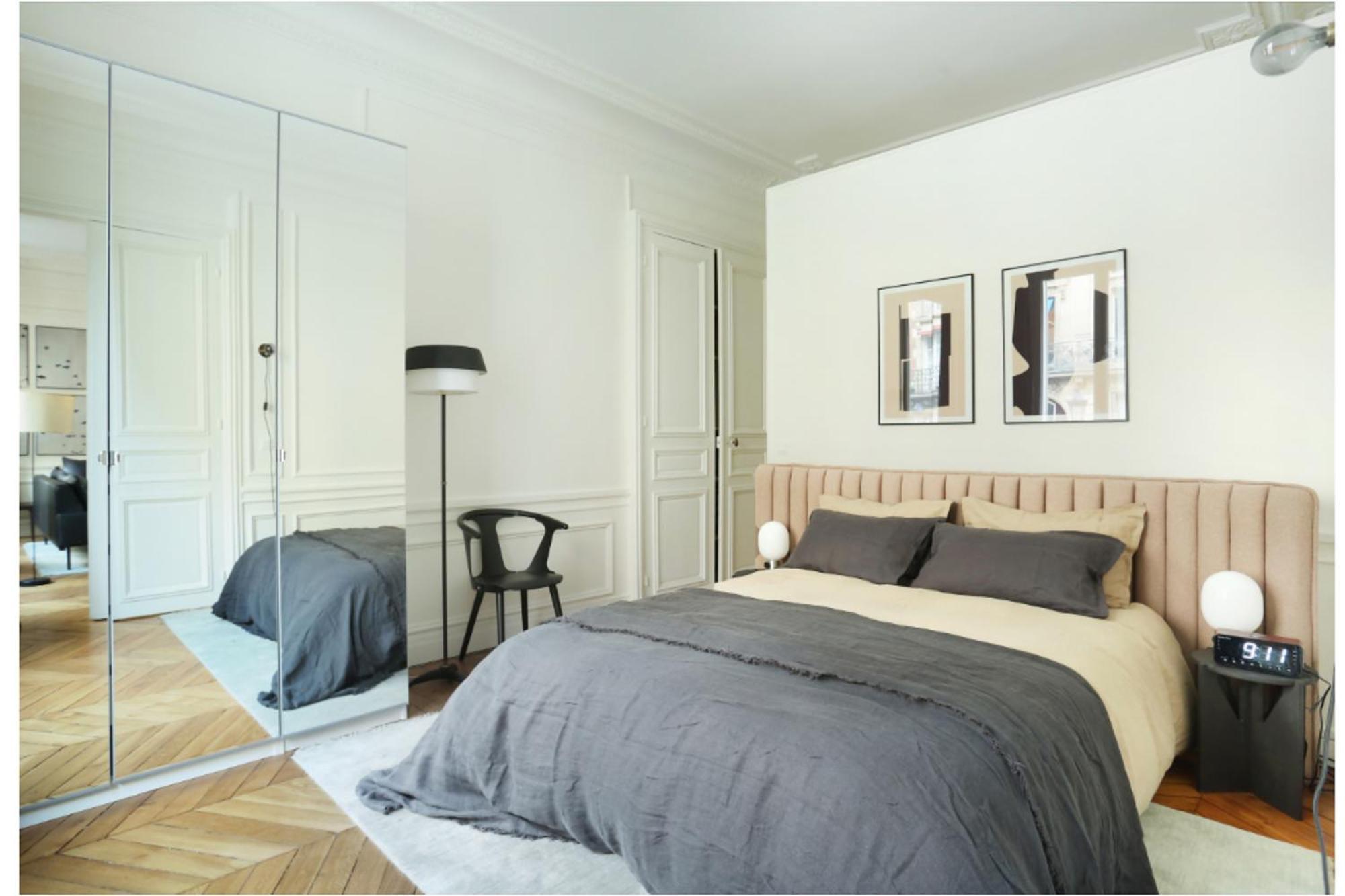 Luxurious - Located In Centre - Walking Distance From The Louvre *